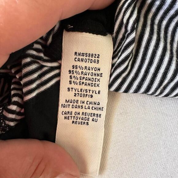 Womens Skirt Size Medium Black White Maxi Chevron Soft Goth Classic Retro - Picture 7 of 8